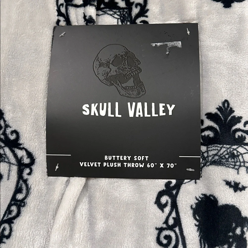 Skull Valley Halloween Velvet Throw Blanket